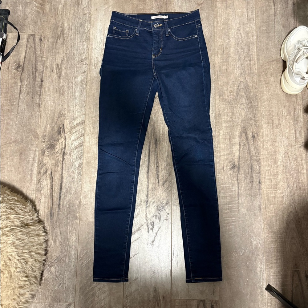 Levi’s Dark Blue Skinny Jeans